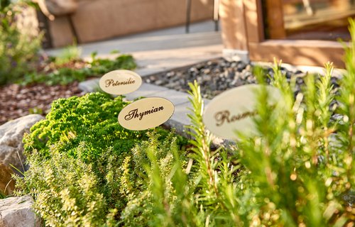 Kräutergarten, Hot Tub und Elektromobilität.